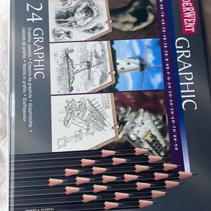 Derwent Graphic Artist 24  Pencil Set Sealed